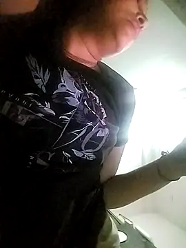 Snapshot of _sonal_sharma chatting on 10-12-25, 06:07 sonal sharma online show from 10-12-25, 06:07