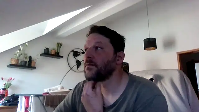 BennyLommy online show from 05-02-26, 09:58