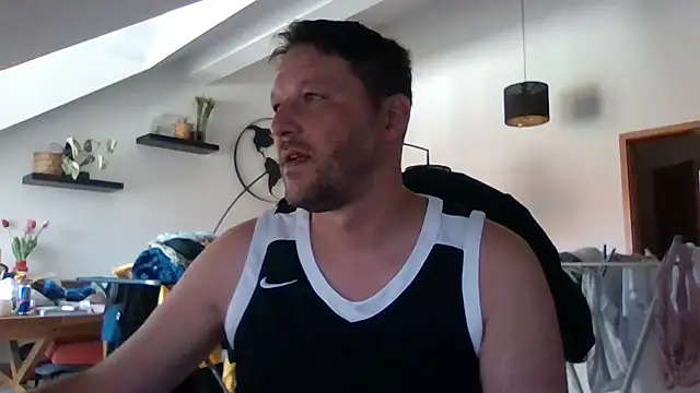 BennyLommy online show from 08-08-26, 08:38