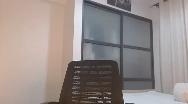 Snapshot of Lafaye19 chatting on 12-17-24, 03:17 Lafaye19 online show from 12-17-24, 03:17