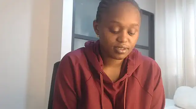 Snapshot of Lafaye19 chatting on 12-19-24, 04:23 Lafaye19 online show from 12-19-24, 04:23