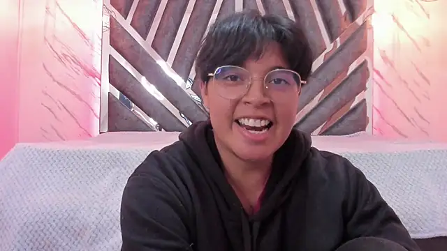 Emmapark  online show from 02-15-25, 01:10