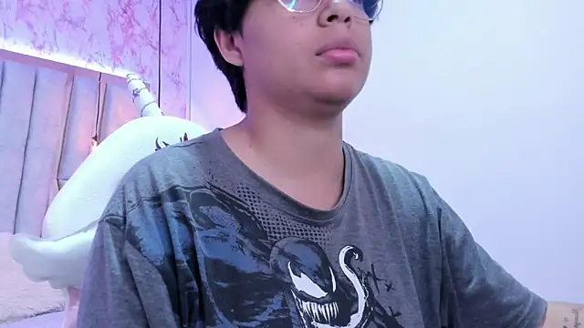 Emmapark  online show from 03-01-25, 06:32