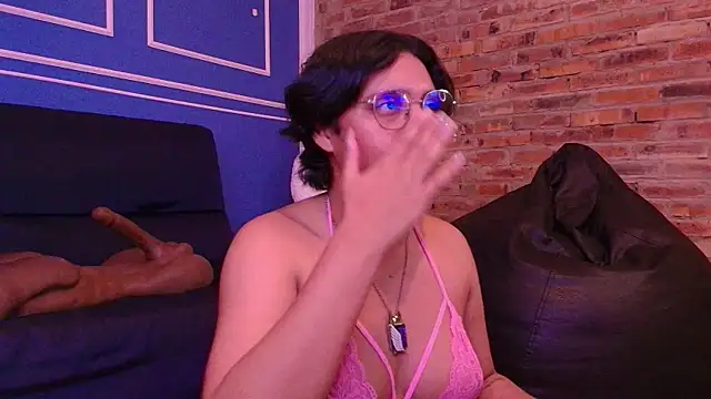 Emmapark  online show from 12-03-25, 07:12