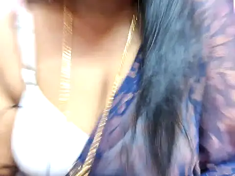 Snapshot of Pallavi-sri chatting on 06-07-26, 02:43 Pallavi-sri online show from 06-07-26, 02:43
