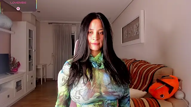 bella apont online show from 11-06-25, 09:48