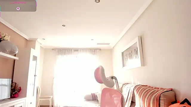 bella apont online show from 11-21-25, 08:46