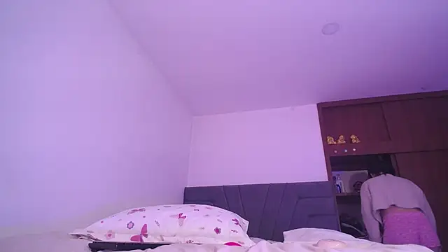 Yinn Silver online show from 01-24-25, 01:14