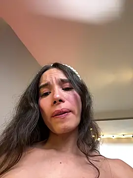 Irish Collins online show from 04-14-26, 09:21