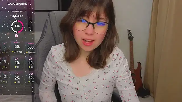 Lina Brownie online show from 12-23-25, 03:15