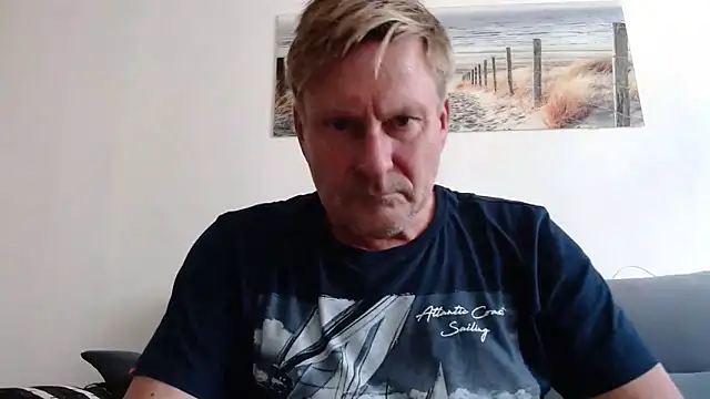 johnnym1 online show from 11-06-25, 12:39