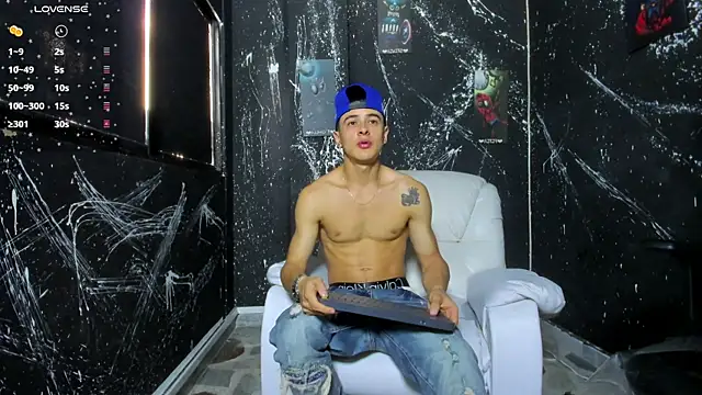 JuniorMorris  online show from 09-12-25, 09:26