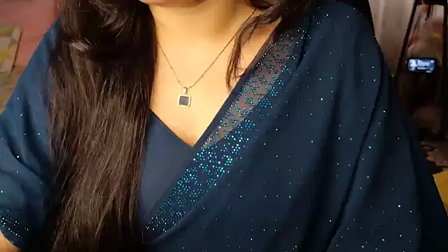 Snapshot of Spice-Summi chatting on 07-10-26, 07:27 Spice-Summi online show from 07-10-26, 07:27