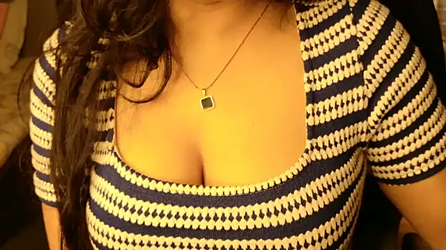 Snapshot of Spice-Summi chatting on 07-20-26, 10:01 Spice-Summi online show from 07-20-26, 10:01