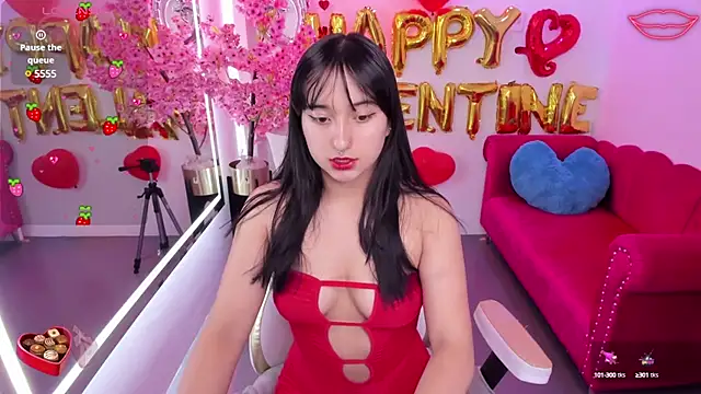 Miss dolly  online show from 02-19-25, 12:33