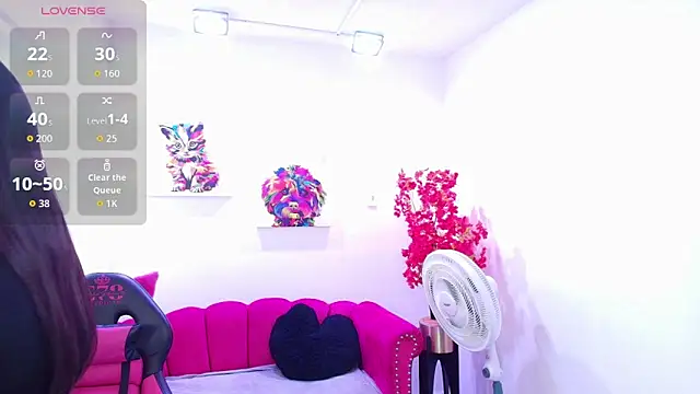 Miss dolly  online show from 04-10-26, 12:21