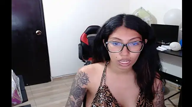 Snapshot of sofia_rosse4 chatting on 12-03-24, 07:00 sofia rosse4 online show from 12-03-24, 07:00