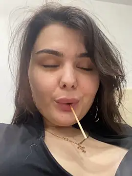 Snapshot of NikaMur chatting on 01-09-25, 12:19 NikaMur online show from 01-09-25, 12:19
