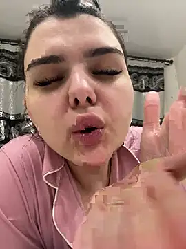 Snapshot of NikaMur chatting on 01-14-25, 10:27 NikaMur online show from 01-14-25, 10:27