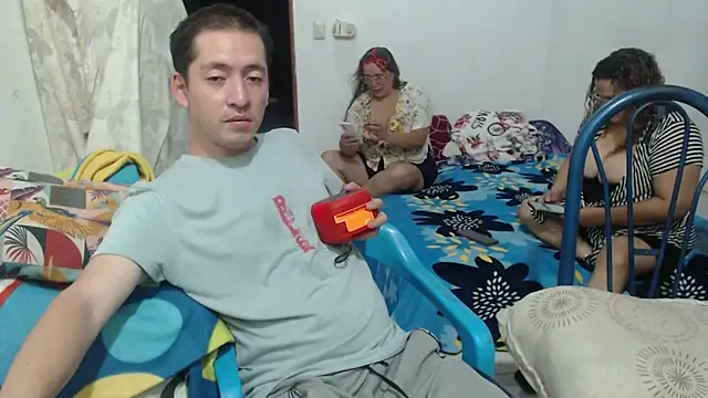 mademooms online show from 09-28-25, 04:07