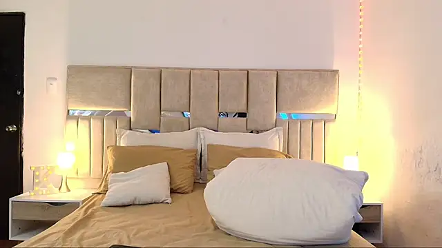 Snapshot of KimGeorgia_ chatting on 11-28-25, 12:13 KimGeorgia online show from 11-28-25, 12:13