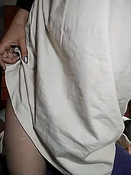 Snapshot of Hanna_Ricci chatting on 03-27-26, 01:33 Hanna Ricci online show from 03-27-26, 01:33