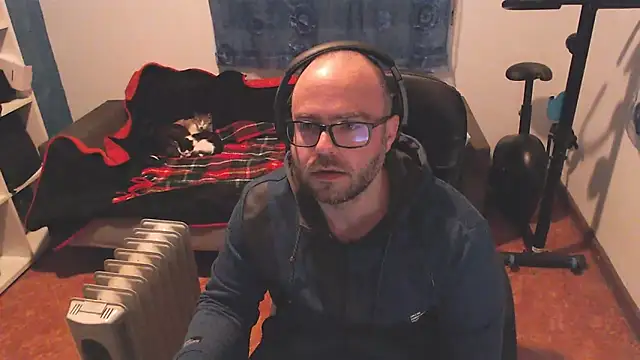 ravingr4d4 online show from 03-02-25, 10:38