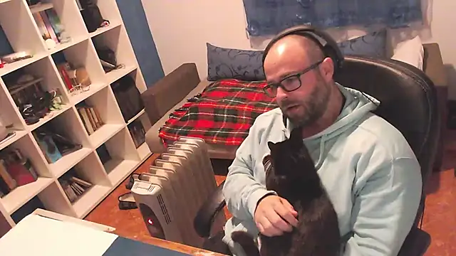 ravingr4d4 online show from 03-10-25, 10:24