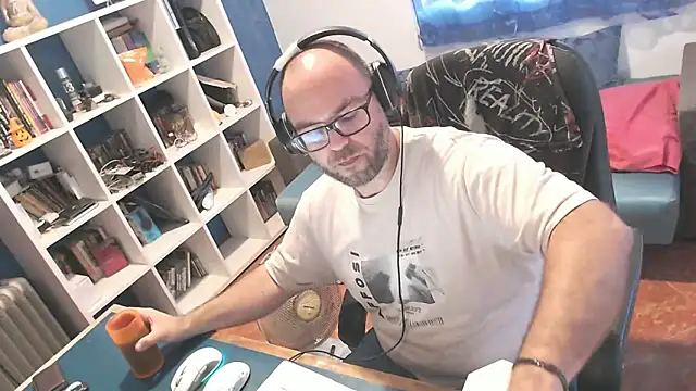 ravingr4d4 online show from 09-17-25, 01:35