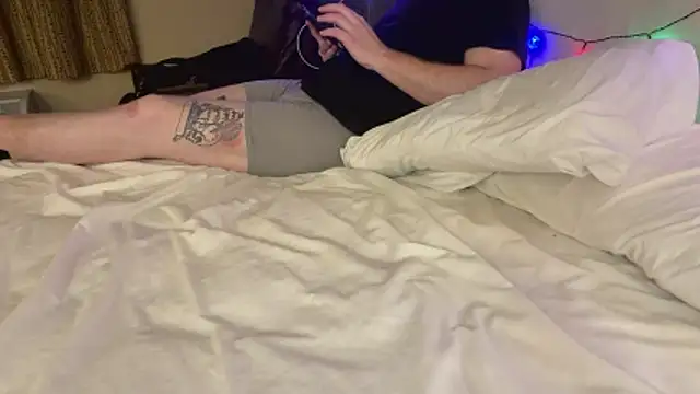 Tylerx9 online show from 04-24-26, 01:13