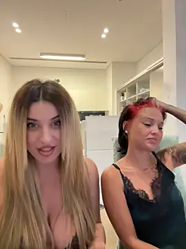 Snapshot of RoxxyDallas chatting on 09-22-25, 07:05 RoxxyDallas online show from 09-22-25, 07:05