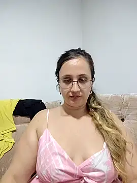 Snapshot of Karol_and_David_hotcouple chatting on 03-02-25, 03:56 Karol and David hotcouple online show from 03-02-25, 03:56