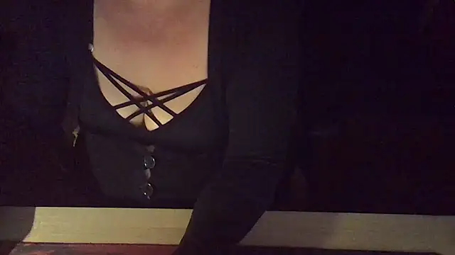 Silvia2277 online show from 10-17-25, 07:16