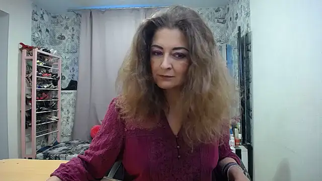Snapshot of Helen1974 chatting on 05-21-26, 02:02 Helen1974 online show from 05-21-26, 02:02