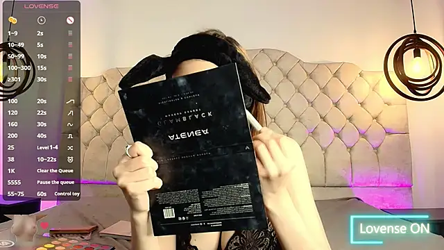 Snapshot of bellablack27 chatting on 03-13-25, 01:29 bellablack27 online show from 03-13-25, 01:29