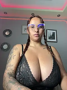 Snapshot of Seized_lust chatting on 12-29-24, 02:31 Seized lust online show from 12-29-24, 02:31