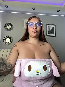 Snapshot of Seized_lust chatting on 03-11-25, 06:41 Seized lust online show from 03-11-25, 06:41