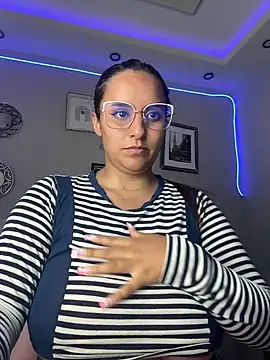 Snapshot of Seized_lust chatting on 03-21-25, 09:45 Seized lust online show from 03-21-25, 09:45