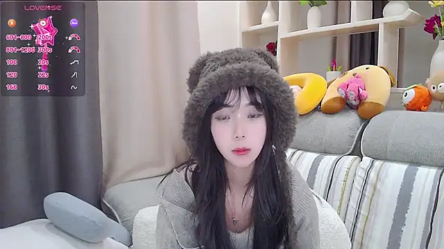 Snapshot of Duludulu_007 chatting on 12-17-24, 04:11 Duludulu 007 online show from 12-17-24, 04:11