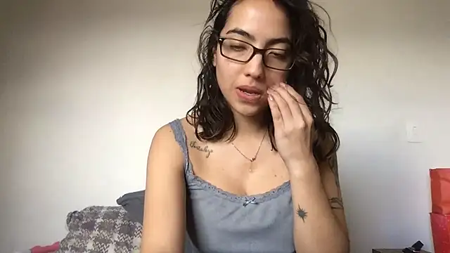 Sophi  a online show from 07-25-26, 06:16