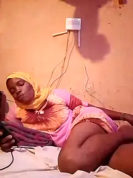 cute naimah online show from 11-06-25, 09:15