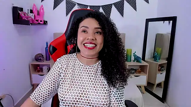 Zoe Gruber online show from 12-15-24, 08:47