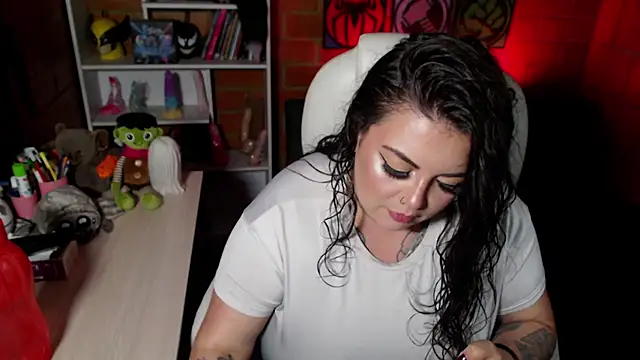 juliette rd online show from 12-05-25, 04:43