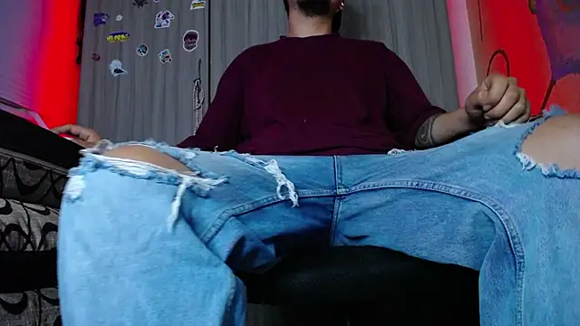 zacwatson  online show from 12-30-24, 05:44