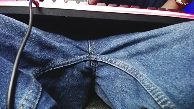 zacwatson  online show from 09-23-25, 02:14