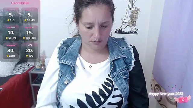 Snapshot of CristialJones_ chatting on 01-14-25, 01:38 CristialJones online show from 01-14-25, 01:38