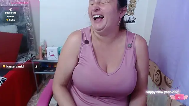 Snapshot of CristialJones_ chatting on 01-15-25, 01:52 CristialJones online show from 01-15-25, 01:52