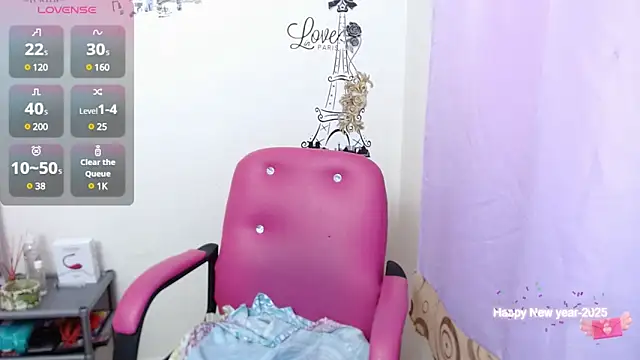 Snapshot of CristialJones_ chatting on 01-21-25, 04:48 CristialJones online show from 01-21-25, 04:48