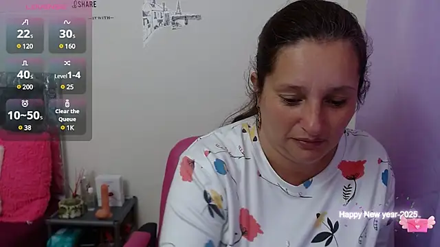 Snapshot of CristialJones_ chatting on 01-25-25, 02:03 CristialJones online show from 01-25-25, 02:03