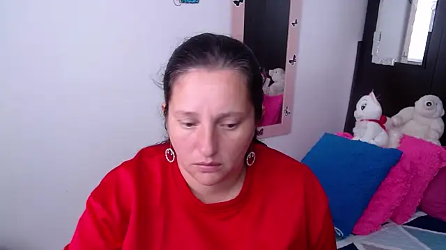 Snapshot of CristialJones_ chatting on 11-06-25, 02:40 CristialJones online show from 11-06-25, 02:40